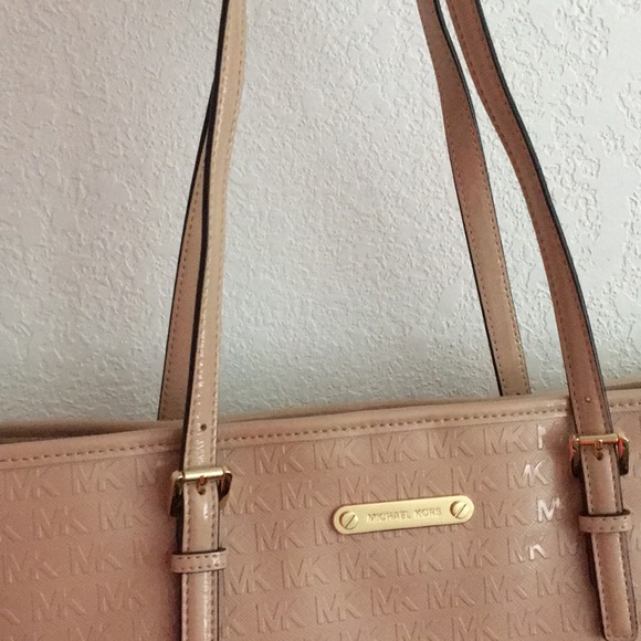 Michael Kors Jet Set Travel Tote - Picture 8 of 8